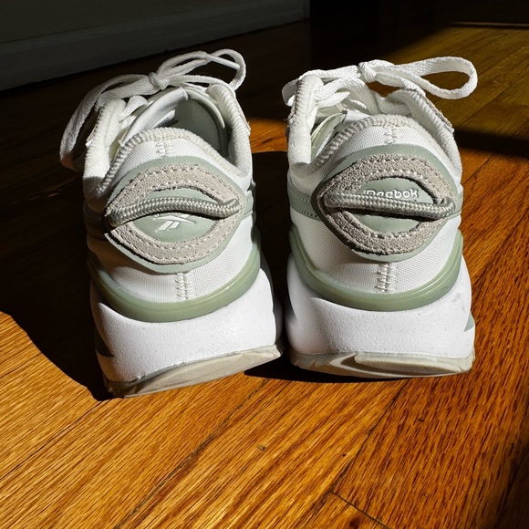 Women’s Reebook Everyday Sneakers - Picture 5 of 6